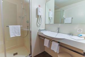 Baðherbergi á Hotel Muralto Locarno