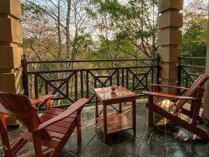 Ein Balkon oder eine Terrasse in der Unterkunft Fairview Hotels,Spa & Golf Resort
