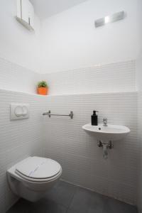 Afbeelding uit fotogalerij van Central Passage Apartments by Vagabond Downtown in Boedapest +97 foto's