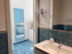 Ένα μπάνιο στο Casa Emy +27 φωτογραφίες