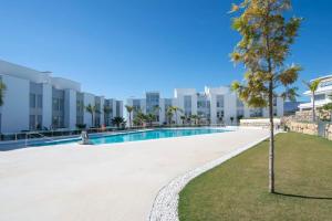 Fotografie z fotogalerie ubytování CONTEMPORARY PENTHOUSE SUNSET + SEA VIEW RESORT PARKING v destinaci Estepona