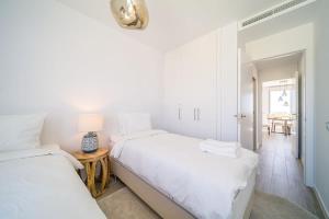 Fotografie z fotogalerie ubytování CONTEMPORARY PENTHOUSE SUNSET + SEA VIEW RESORT PARKING v destinaci Estepona