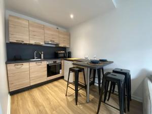 Kuchyň nebo kuchyňský kout v ubytování Pasteur - 40m2 cosy neuf avec garage privé