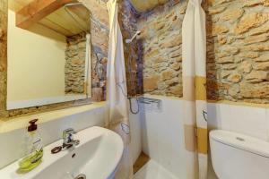 Phòng tắm tại Casa Moll - in the historical town of Alcudia +12 ảnh