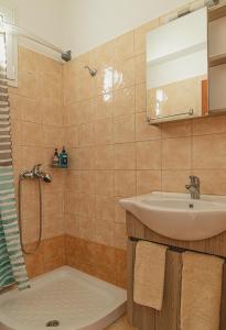 A bathroom at Basiliki's Apartments