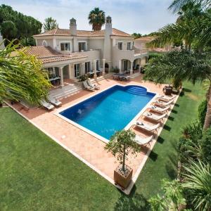 Hồ bơi trong/gần Villa Millennium luxury villa relaxing location