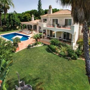 Hồ bơi trong/gần Villa Millennium luxury villa relaxing location