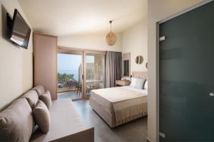 Posteľ alebo postele v izbe v ubytovaní Castaway Suites - Studios Christos