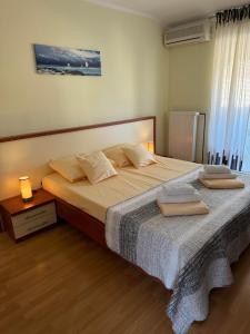 パグにあるPag Vero Apartmentsのギャラリーの写真