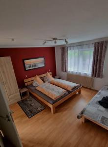 Postel nebo postele na pokoji v ubytování Ferienwohnung Schog