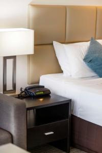 Postel nebo postele na pokoji v ubytování Rydges Esplanade Resort Cairns