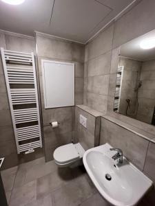Koupelna v ubytování Firstsleep Ebersberg