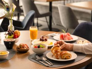 Comida no hotel ou em algum lugar perto