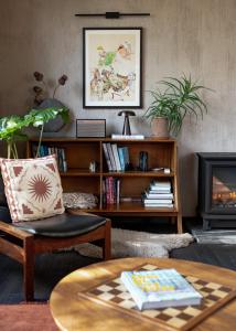 Posezení v ubytování E. Gray house + 25 fotografií