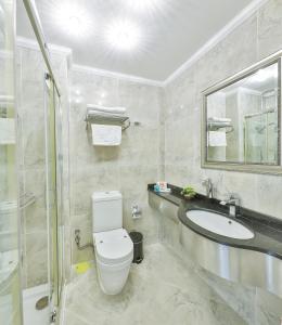 Koupelna v ubytování Buyukada Princess Hotel