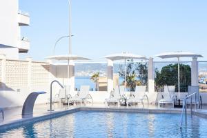 Bazén v ubytování BQ Apolo Hotel nebo v jeho okolí
