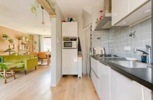 Η κουζίνα ή μικρή κουζίνα στο Casa Suzanne +7 φωτογραφίες