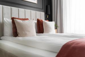 Postel nebo postele na pokoji v ubytování MARGI Jolly BEAUTI LUX Apartament