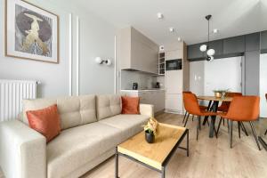 Kuchyň nebo kuchyňský kout v ubytování MARGI Jolly BEAUTI LUX Apartament + 10 fotografií