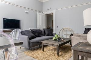 Et tv og/eller underholdning på Beautiful 4 bed flat in perfect central location