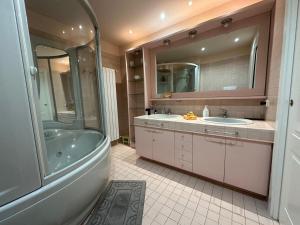 Kúpeľňa v ubytovaní Sana Luxury Apartment