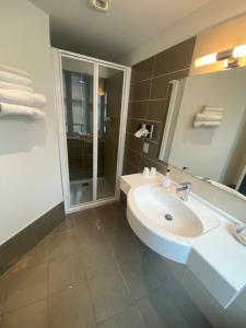 Un baño de Hotel du Louvre
