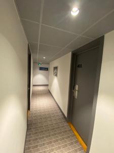 Imagen de la galería de Hotel du Louvre, en Cherbourg-en-Cotentin