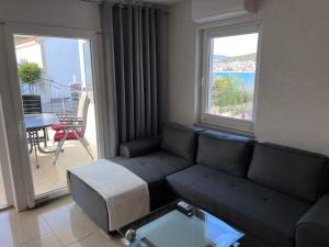 Posedenie v ubytovaní Apartment Mira - Sea view