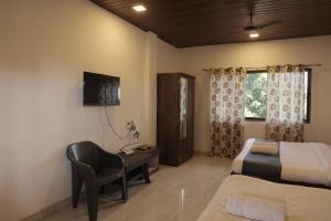 Ruang duduk di Anant Villa & Resorts