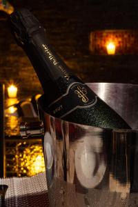 Фотография из галереи Suite Romantique в городе Нарбон