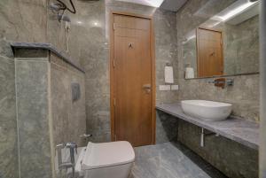 Koupelna v ubytování Hotel Exotica Suites Near AIIMS