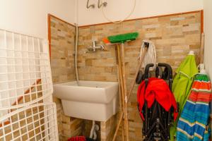 A bathroom at Casa Relax Mondello