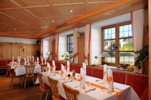 Restaurant ou autre lieu de restauration dans l'établissement Gasthof Engel