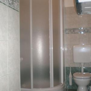 Φωτογραφία από το άλμπουμ του Tornácos Apartmanház σε Sarospatak