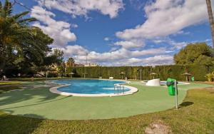 Basen w obiekcie Tres Playas Primera línea de mar - ALBERT VILLAS Alcossebre lub w pobliżu