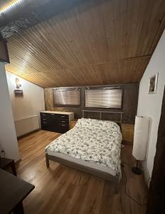 Krevet ili kreveti u jedinici u okviru objekta Cozy home with a private yard