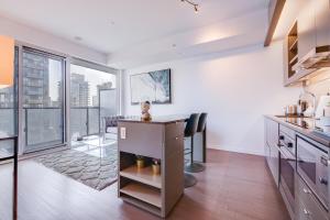 Gallery image of 1BR Condo - City View, Near CN Tower & Rogers Center in Toronto