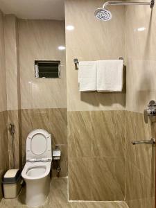 Un baño de Pine Tree Resort