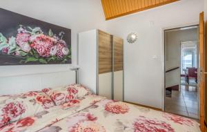 Postel nebo postele na pokoji v ubytování Villa Dora Crikvenica ##