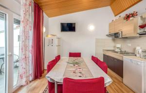 Kuchyň nebo kuchyňský kout v ubytování Villa Dora Crikvenica ##