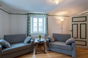 Fotografie z fotogalerie ubytování Wald Apartments bei Schlossgaststätte Hohenberg - Seeshaupt, südlicher Stanberger See, kostenfrei Parken, Ladestation für Auto und Fahrad, WLAN, Natur pur v destinaci Seeshaupt + 50 fotografií