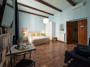 A bed or beds in a room at Affittacamere Firenze in Libertà Parterre