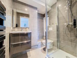 Kylpyhuone majoituspaikassa Le Petit Bossuet - Hypercentre