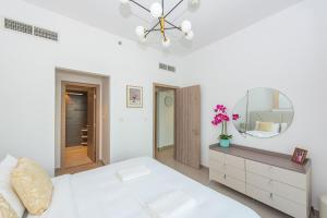 Gallery image of VAYK - Elegant 1 BHK apartments in Dubai Hills Estate in Dubai