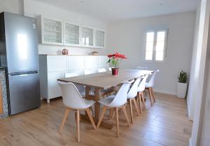 Kuchyň nebo kuchyňský kout v ubytování GALIHOST - Casa con enorme jardín en Cambados