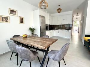 Η κουζίνα ή μικρή κουζίνα στο Rematia Cosy Apartment