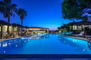 Πισίνα στο ή κοντά στο Alkyoni Beach Hotel 