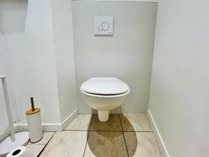 A bathroom at Le François 1er - Studio entre Loire et Château Royal - Manoir de la Concorde