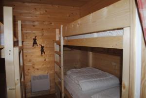 Postel nebo postele na pokoji v ubytování La Joubarde + 11 fotografií