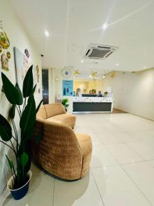Lobbyn eller receptionsområdet på Swing & Pillows - Kajang Selangor